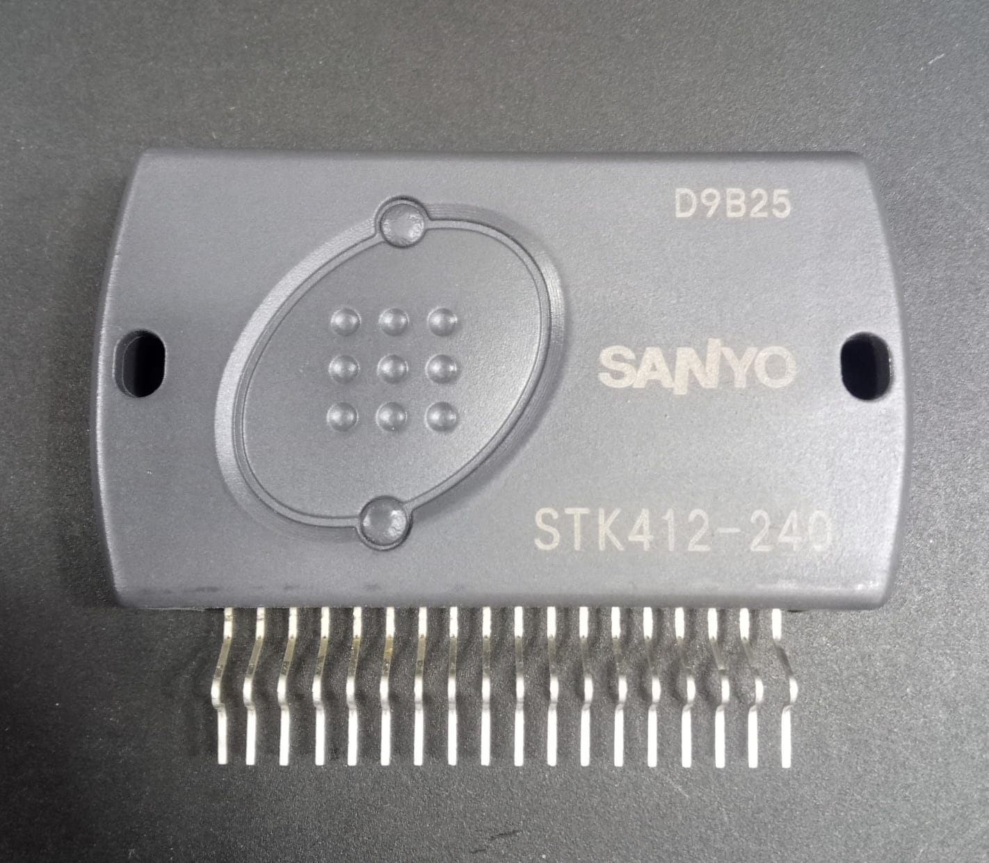 Salida de audio STK412-240