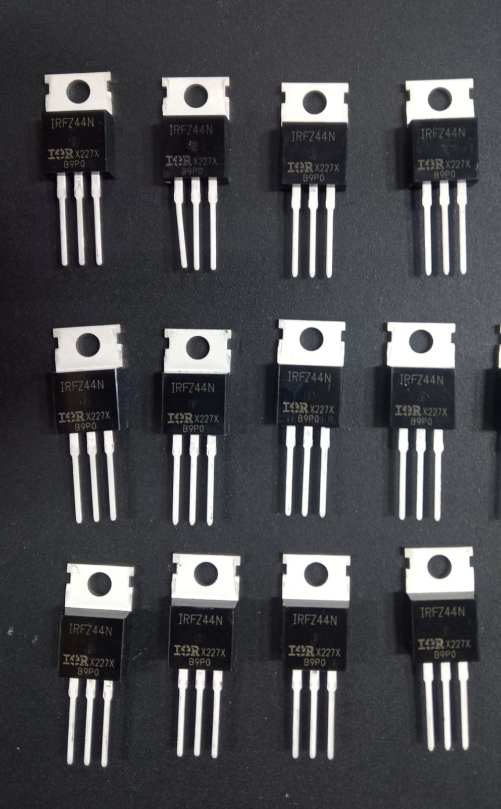 MOSFETs IRFZ44N